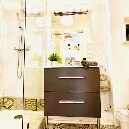 Au Son Des Cigales *